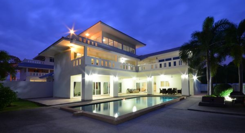 Brand new luxury villas Bang Saray Pattaya Thailand